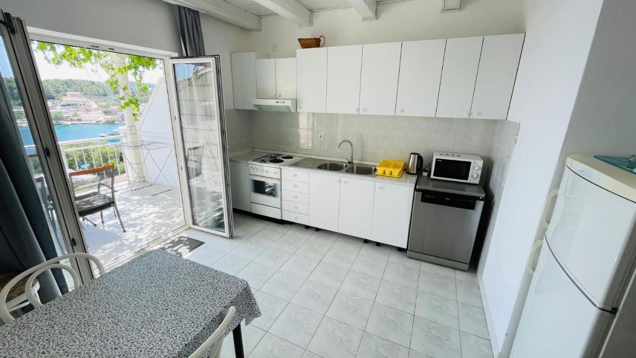 Apartments Danijela Лумбарда Екстериор снимка
