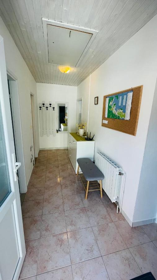 Apartments Danijela Лумбарда Екстериор снимка