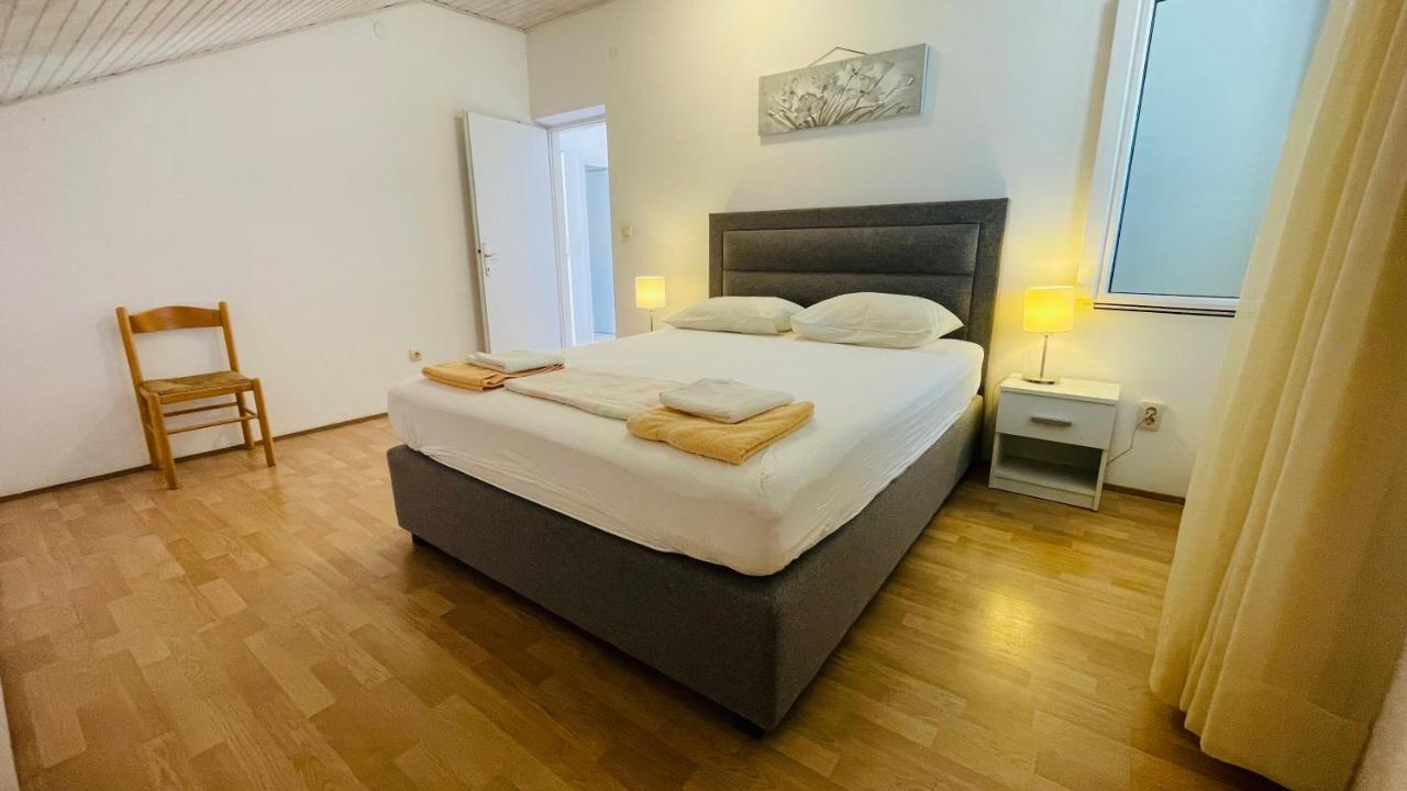Apartments Danijela Лумбарда Екстериор снимка