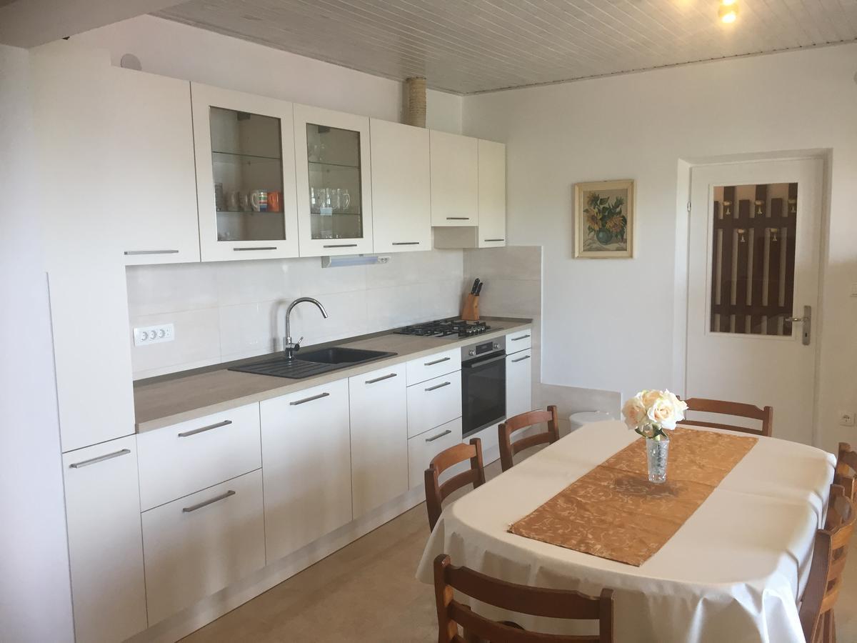 Apartments Danijela Лумбарда Екстериор снимка